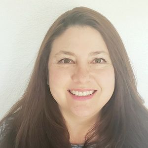 Meet your Posher, Lena